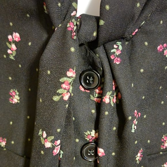 Band of Gipsies (Nordstrom) Women's Blouse Black Flowers Tie Size X-Small (EUC) - Picture 7 of 7